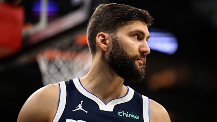 Dallas Mavericks v Sacramento Kings