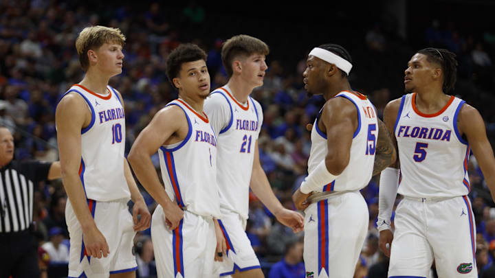 Nov 4, 2024; Jacksonville, Florida, USA; Florida Gators forward Thomas Haugh (10), guard Walter Clayton Jr. (1), forward Alex Condon (21), guard Will Richer (5) and guard Alijah Martin (15) against South Florida Bulls during the first half at VyStar Veterans Memorial Arena. Mandatory Credit: Morgan Tencza-Imagn Images Nov 4, 2024; Jacksonville, Florida, USA; Florida Gators forward Thomas Haugh (10), guard Walter Clayton Jr. (1), forward Alex Condon (21), guard Will Richer (5) and guard Alijah Martin (15) against South Florida Bulls during the first half at VyStar Veterans Memorial Arena. Mandatory Credit: Morgan Tencza-Imagn Images