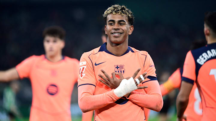 Yamal se prepara para o último jogo do Barcelona no ano