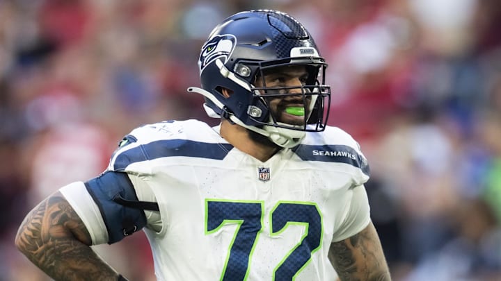 Dec 8, 2024; Glendale, Arizona, USA; Seattle Seahawks offensive tackle Abraham Lucas (72) against the Arizona Cardinals at State Farm Stadium. 