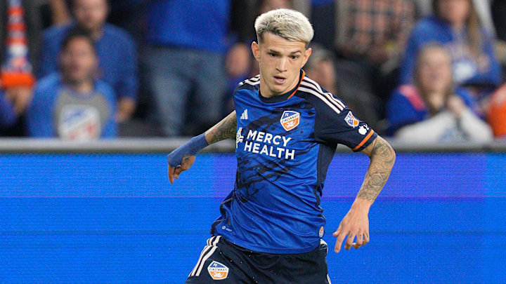 Orellano chegou ao Vasco como grande promessa, mas não se firmou Orellano chegou ao Vasco como grande promessa, mas não se firmou