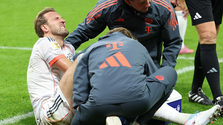 Top-Torjäger Harry Kane verletzt am Boden