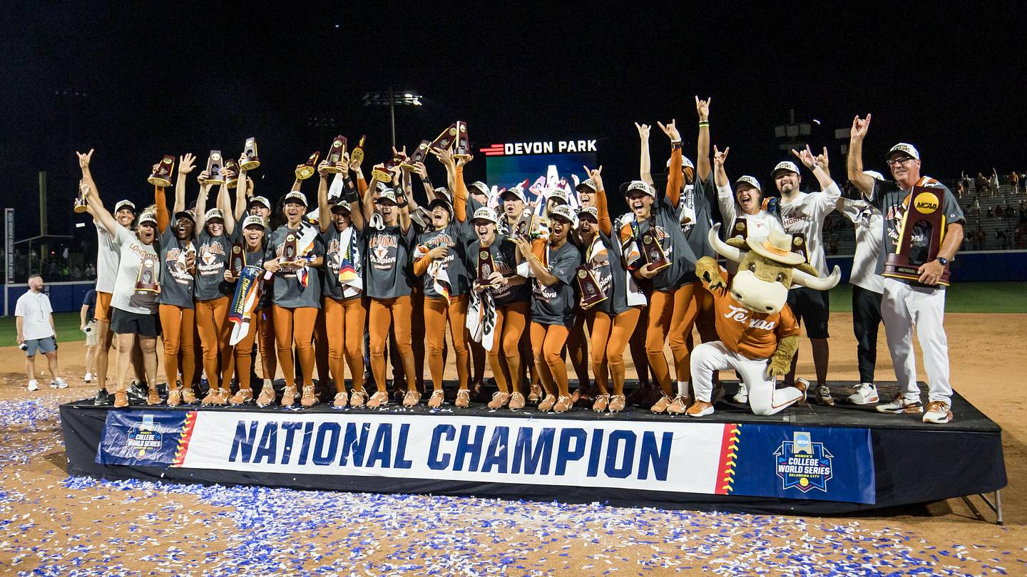 Texas Softball Loses Another Coach as Tennessee Adds Veteran