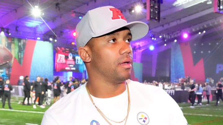 Jan 30, 2025; Orlando, FL, USA; AFC quarterback Russell Wilson (3) of the Pittsburgh Steelers during the Pro Bowl Skills Challenge at Nicholson Fieldhouse. Mandatory Credit: Kirby Lee-Imagn Images Jan 30, 2025; Orlando, FL, USA; AFC quarterback Russell Wilson (3) of the Pittsburgh Steelers during the Pro Bowl Skills Challenge at Nicholson Fieldhouse. Mandatory Credit: Kirby Lee-Imagn Images