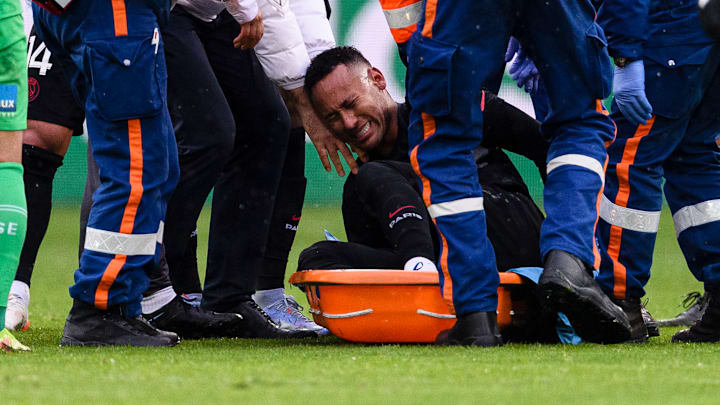 Neymar Jr, no podrá pasar unas navidades como las que él desearía a causa de su lesión