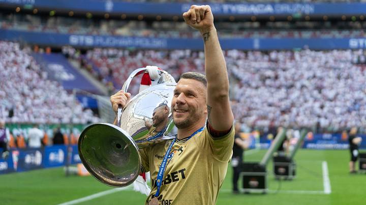 Lukas Podolski hat seine aktive Laufbahn beendet