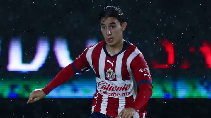 sebastián Pérez Bouquet.