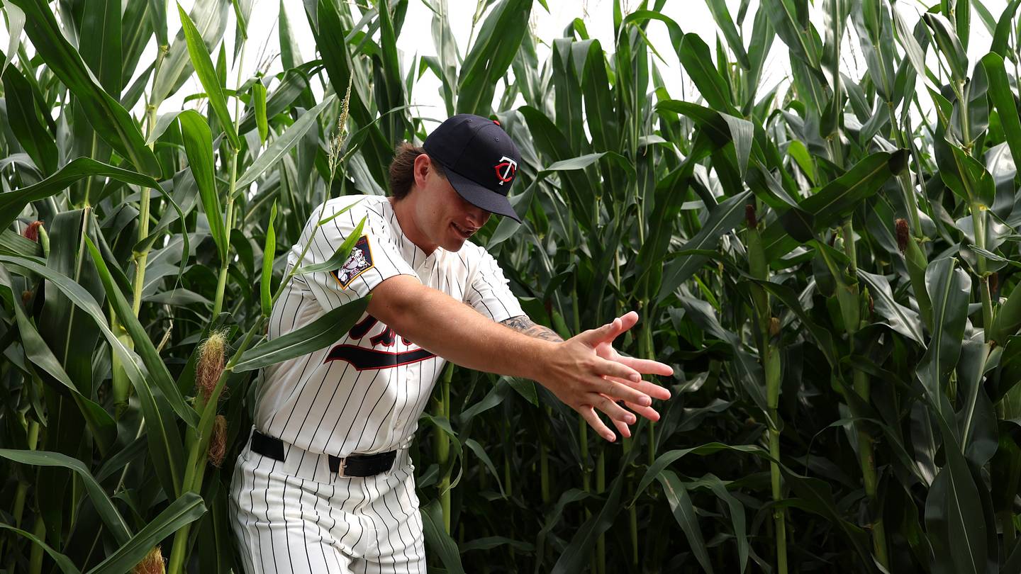 MLB Field of Dreams Game Live Updates: Highlights and Analysis