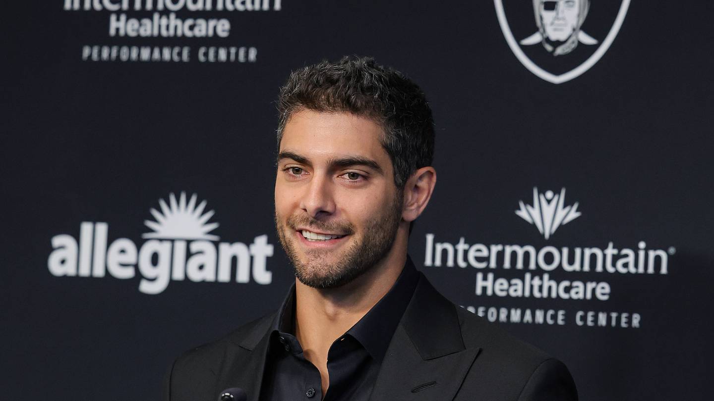 Predicting the Las Vegas Raiders QB depth chart entering 2023 training camp