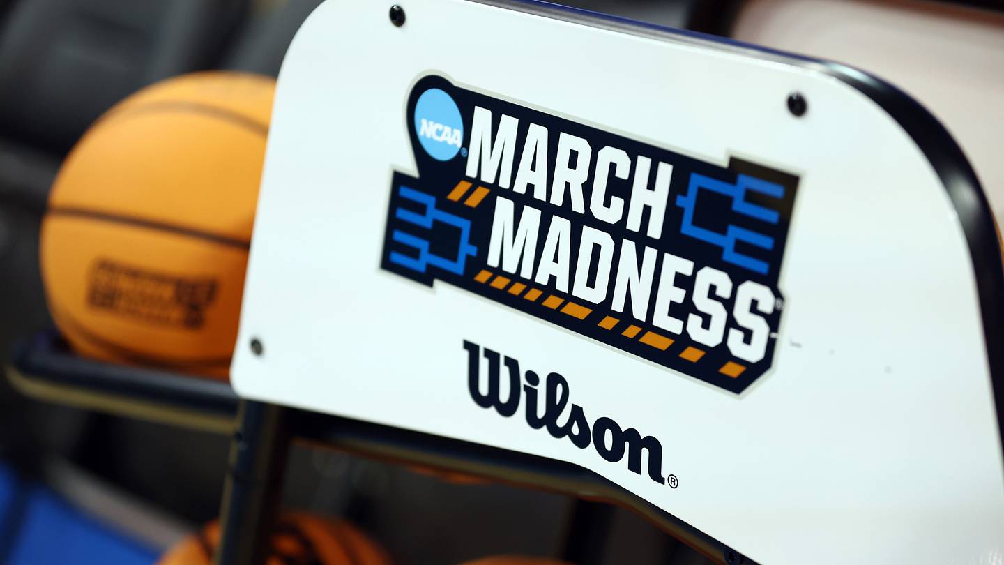 NCAA Tournament Hopefuls Face Crucial Weekend Showdowns