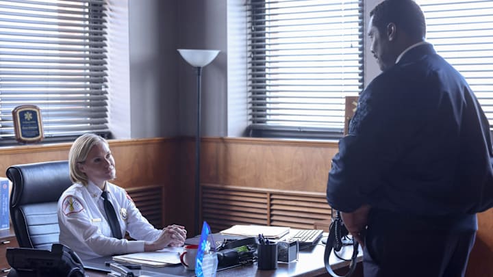 CHICAGO FIRE -- "All the Dark" Episode 12008 -- Pictured: (l-r) Laura Allen as Chief Robinson, Eamonn Walker as Chief Wallace Boden -- (Photo by: Adrian S Burrows Sr/NBC)