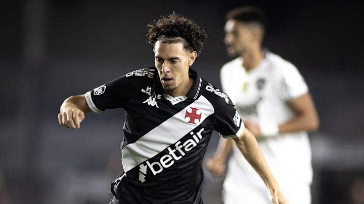 Nuno Moreira anotou o único gol vascaíno no empate que eliminou o Botafogo da Copa do Brasil