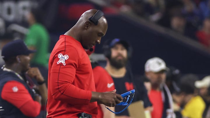 Dec 25, 2024; Houston, Texas, USA; Houston Texans head coach DeMeco Ryans coaches against the Baltimore Ravens in the second half at NRG Stadium. Mandatory Credit: Thomas Shea-Imagn Images Dec 25, 2024; Houston, Texas, USA; Houston Texans head coach DeMeco Ryans coaches against the Baltimore Ravens in the second half at NRG Stadium. Mandatory Credit: Thomas Shea-Imagn Images