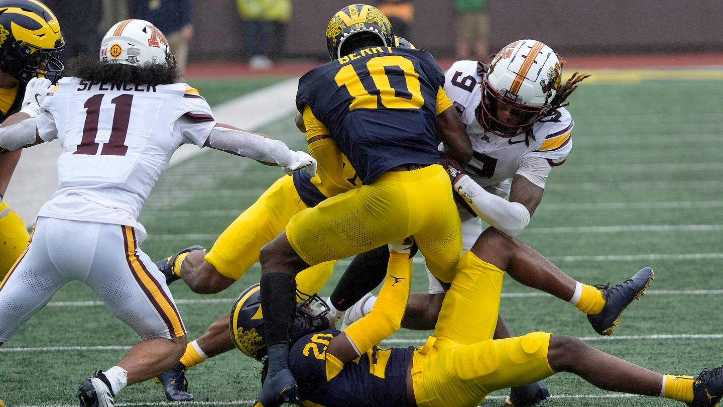 Three-Star DB Maxwell Miles Details Flip From Michigan Football: 'Safety-U'
