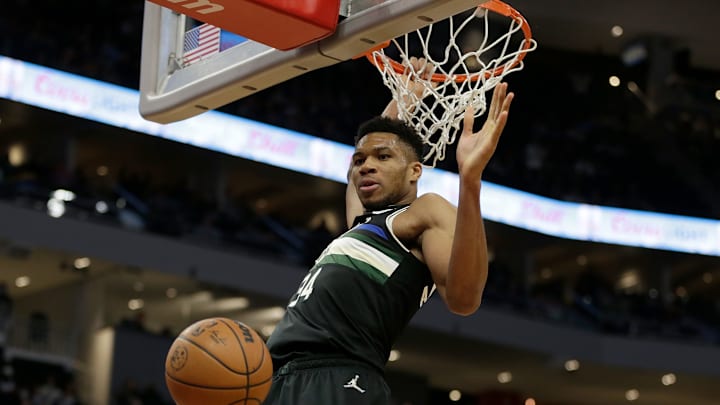 Antetokounmpo dejó promedio de 33.3 puntos en el lapso