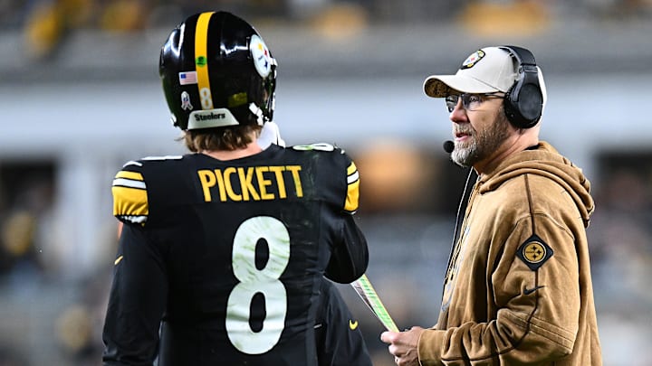 Tennessee Titans v Pittsburgh Steelers