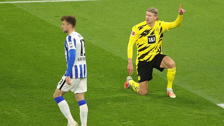 Hertha Berlin e Borussia Dortmund se enfrentam neste sábado.