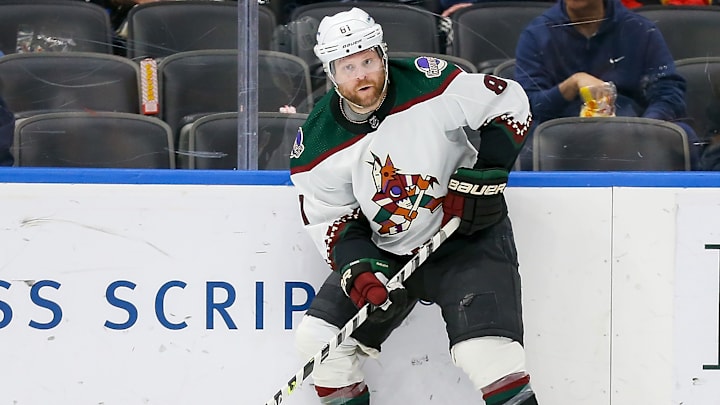 Phil Kessel - Arizona Coyotes v St Louis Blues