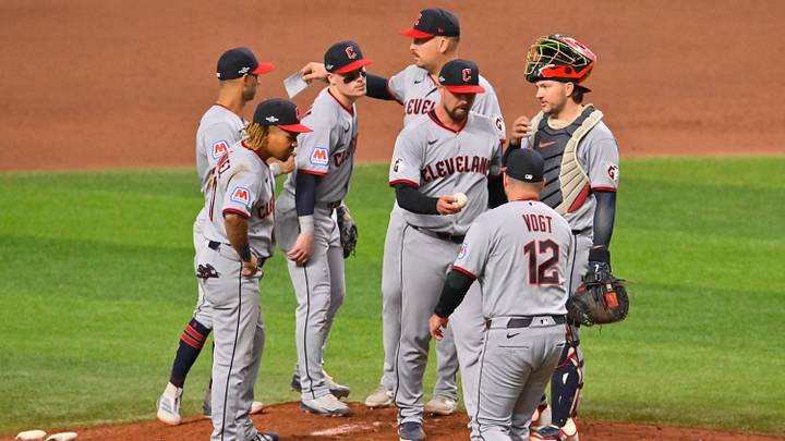 Oct 13, 2026; St. Petersburg, Florida, USA; Cleveland Guardians pitcher Shawn Armstrong (43) exits the game in the seventh inning in game two of the ALCS for the 2026 MLB playoffs at Tropicana Field. Mandatory Credit: Pablo Robles-Imagn Images Oct 13, 2026; St. Petersburg, Florida, USA; Cleveland Guardians pitcher Shawn Armstrong (43) exits the game in the seventh inning in game two of the ALCS for the 2026 MLB playoffs at Tropicana Field. Mandatory Credit: Pablo Robles-Imagn Images