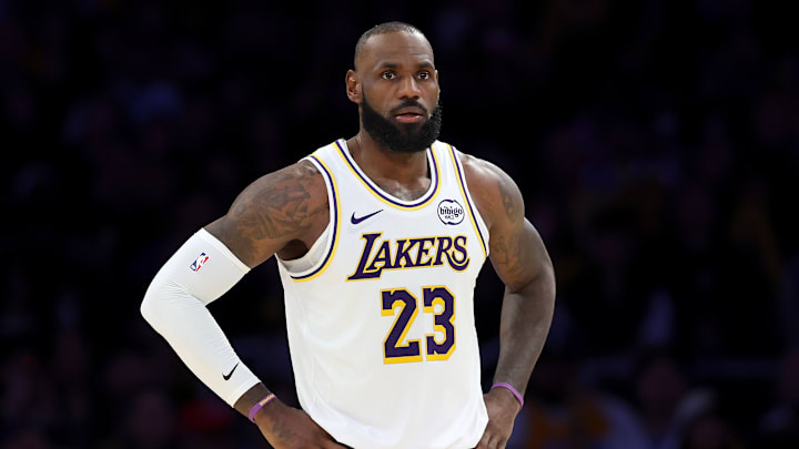 LeBron James está en su temporada 23 en la NBA LeBron James está en su temporada 23 en la NBA