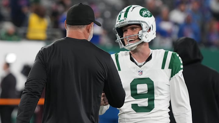 East Rutherford, NJ -- October 14, 2024 -- Head coach Jeff Ulbrich and Greg Zuerlein of the Jets during pre game warm ups. The Buffalo Bills came to MetLife Stadium to play the NY Jets. The Jets played their first game under new interim head coach Jeff Ulbrich.