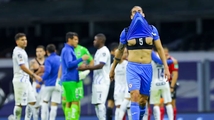 Alexis Peña se lamenta en un partido.