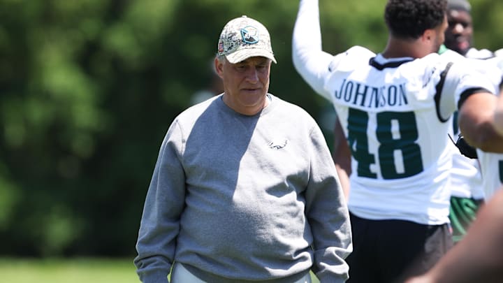 May 30, 2024; Philadelphia, PA, USA; Philadelphia Eagles defensive coordinator Vic Fangio during practice at NovaCare Complex. Mandatory Credit: Bill Streicher-Imagn Images May 30, 2024; Philadelphia, PA, USA; Philadelphia Eagles defensive coordinator Vic Fangio during practice at NovaCare Complex. Mandatory Credit: Bill Streicher-Imagn Images
