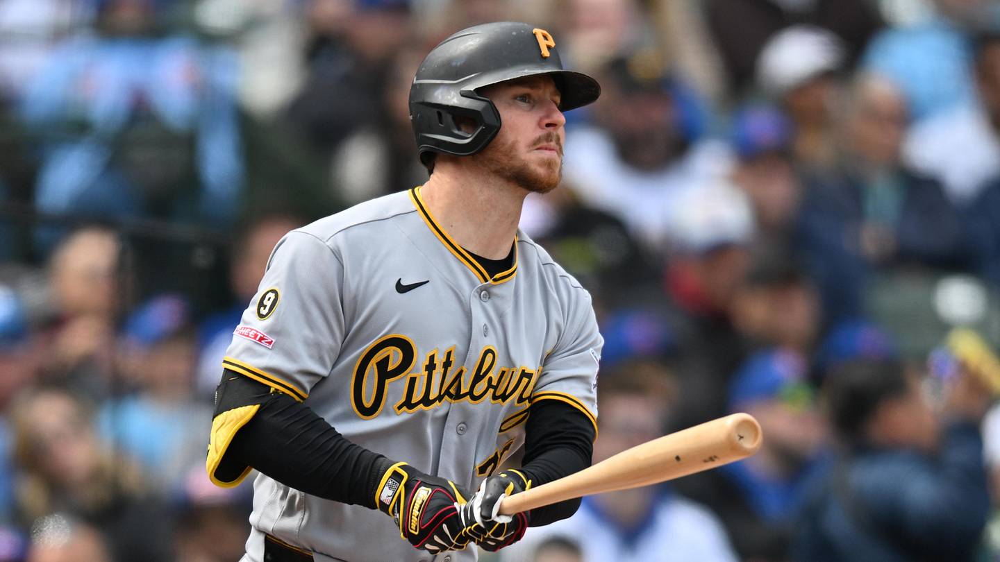 Pirates Slugger Returns to Field for First Time Since Injury