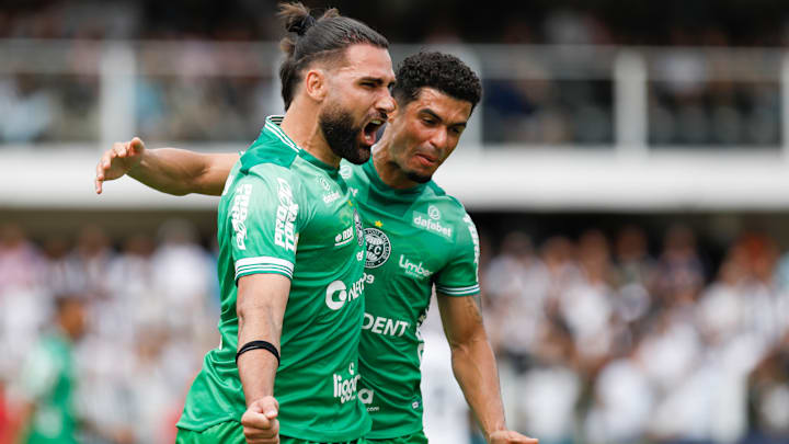 Léo Gamalho já marcou 4 gols no Brasileirão 2022