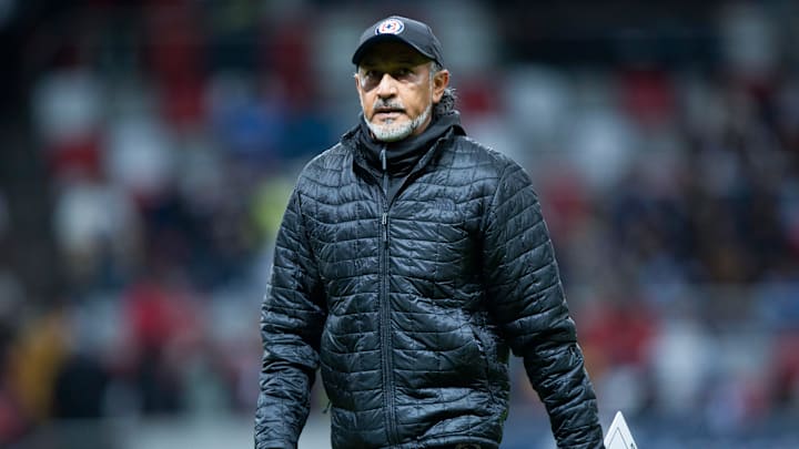 Raúl 'Potro' Gutiérrez estaría viviendo sus últimas horas como entrenador celeste