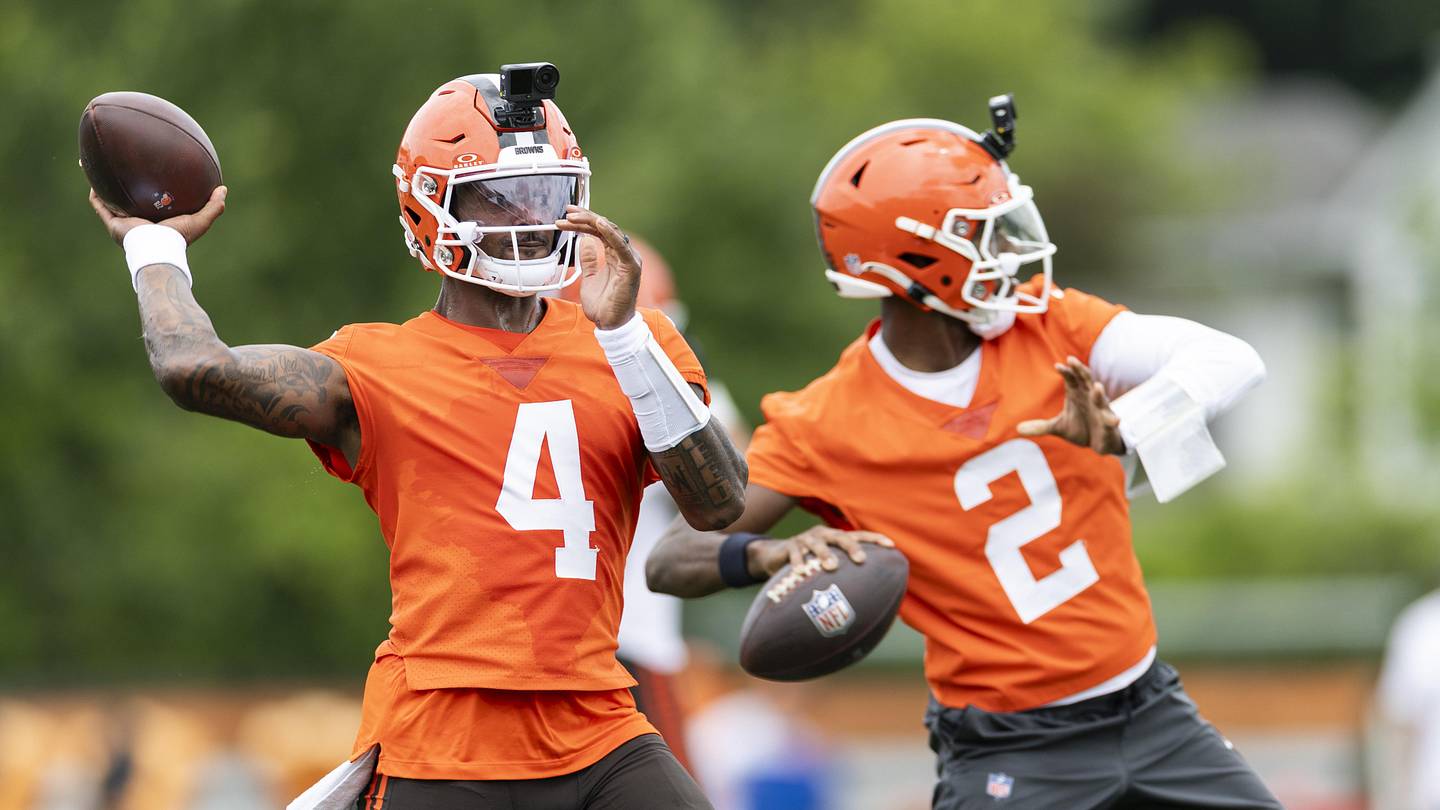 How Deshaun Watson Responded to Browns Fans Who Don’t Want H