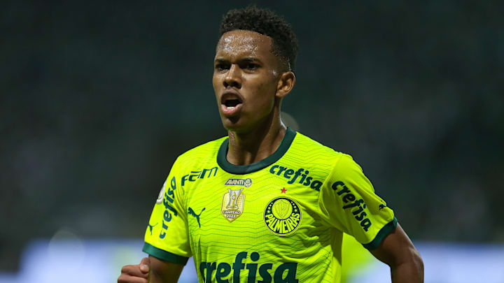 Estêvão está em Salvador, mas desfalca o Palmeiras Estêvão está em Salvador, mas desfalca o Palmeiras