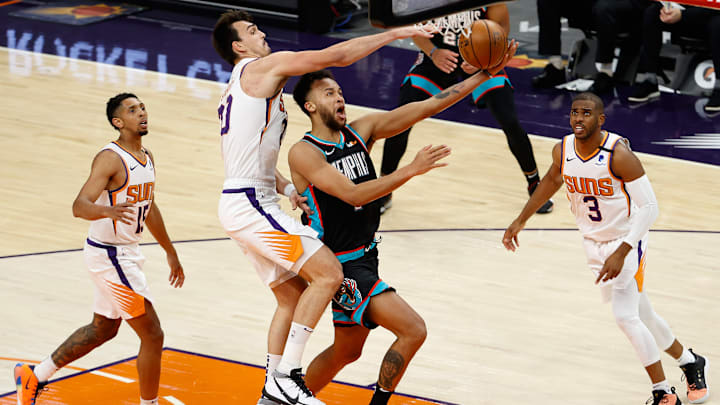 Memphis Grizzlies v Phoenix Suns