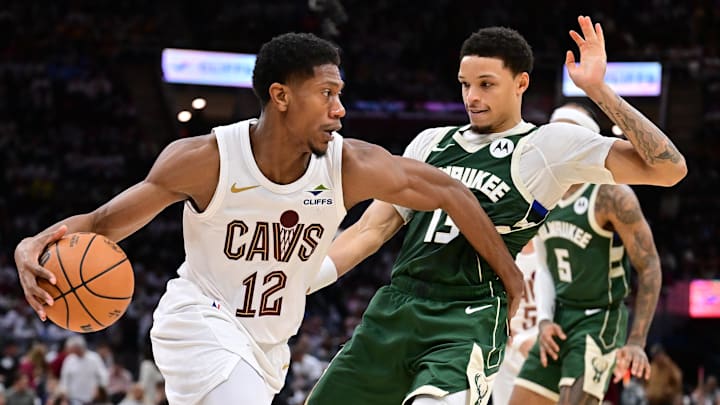 Oct 26, 2025; Cleveland, Ohio, USA; Cleveland Cavaliers guard De'Andre Hunter (12) drives to the basket against Milwaukee Bucks guard Ryan Rollins (13) during the second half at Rocket Arena. Mandatory Credit: Ken Blaze-Imagn Images Oct 26, 2025; Cleveland, Ohio, USA; Cleveland Cavaliers guard De'Andre Hunter (12) drives to the basket against Milwaukee Bucks guard Ryan Rollins (13) during the second half at Rocket Arena. Mandatory Credit: Ken Blaze-Imagn Images
