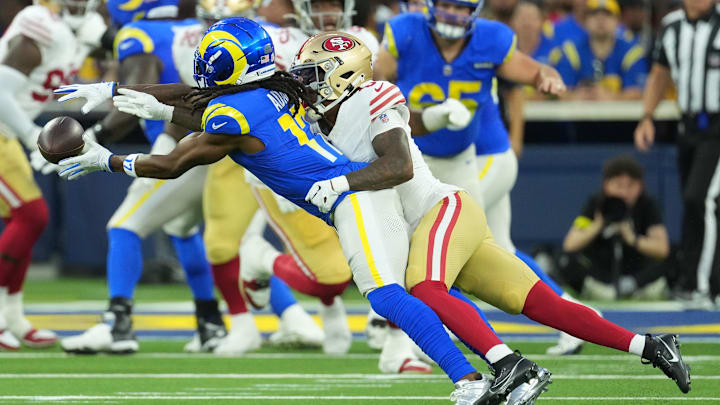 Oct 2, 2025; Inglewood, California, USA; Los Angeles Rams wide receiver Davante Adams (17) makes a catch against San Francisco 49ers cornerback Renardo Green (0) during the first half at SoFi Stadium. Mandatory Credit: Kirby Lee-Imagn Images Oct 2, 2025; Inglewood, California, USA; Los Angeles Rams wide receiver Davante Adams (17) makes a catch against San Francisco 49ers cornerback Renardo Green (0) during the first half at SoFi Stadium. Mandatory Credit: Kirby Lee-Imagn Images