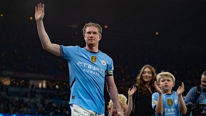Kevin De Bruyne se despidió de la afición del Manchester City y ahora falta ver en dónde seguirá su carrera