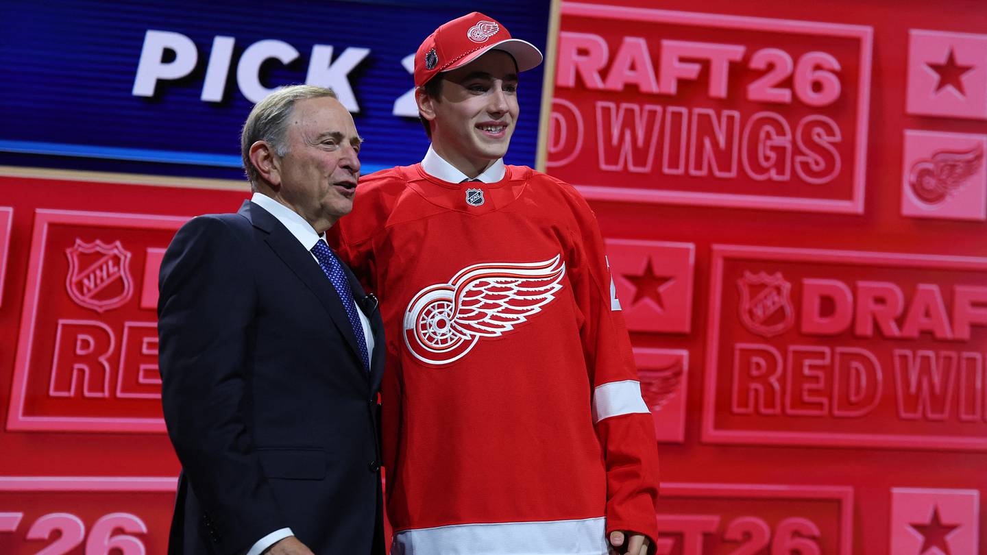 Inside Red Wings Pick J.P. Hurlbert’s Season Opening Goal for the Michigan Wolverines