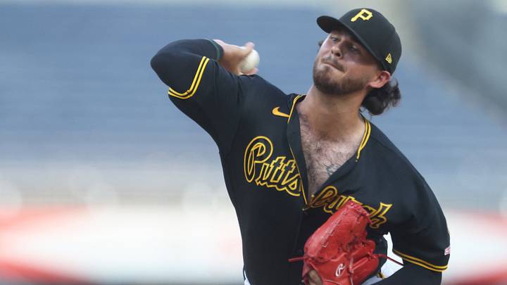 Sep 16, 2026; Pittsburgh, Pennsylvania, USA; Pittsburgh Pirates starting pitcher Jared Jones (17) delivers a pitch against the Milwaukee Brewers during the first inning at PNC Park. Mandatory Credit: Charles LeClaire-Imagn Images Sep 16, 2026; Pittsburgh, Pennsylvania, USA; Pittsburgh Pirates starting pitcher Jared Jones (17) delivers a pitch against the Milwaukee Brewers during the first inning at PNC Park. Mandatory Credit: Charles LeClaire-Imagn Images