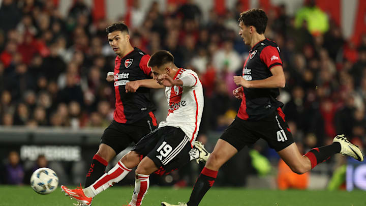 FBL-ARGENTINA-RIVER-NEWELLS
