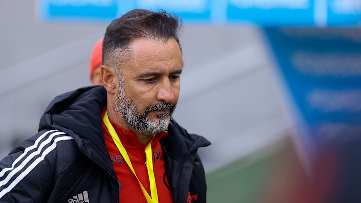 O treinador não deixou saudades no comando rubro-negro