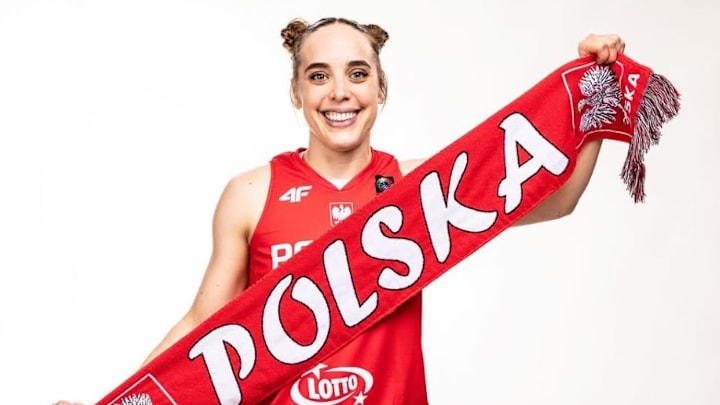 Former professional basketball player Marissa Kastanek has joined the Nebraska women's basketball staff as a graduate assistant manager.