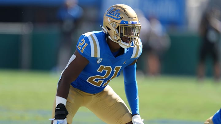 Aug 28, 2021; Pasadena, California, USA;  UCLA Bruins linebacker JonJon Vaughns (21) in the fourth quarter against the Hawaii Rainbow Warriors at Rose Bowl. Mandatory Credit: Kirby Lee-Imagn Images