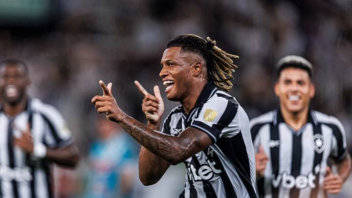 Danilo, do Botafogo, mira retorno à Europa, mas no Brasil a prioridade é o Palmeiras
