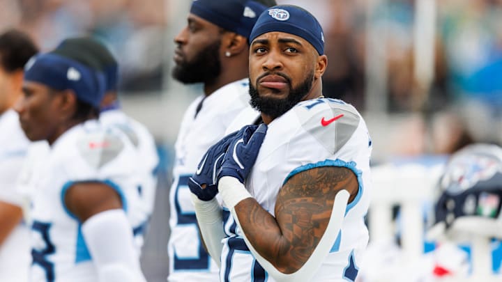 Tennessee Titans running back Julius Chestnut (36)