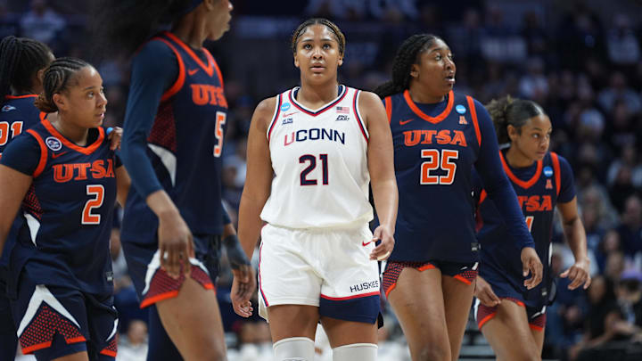 Mar 21, 2026; Storrs, CT, USA; UConn Huskies forward Sarah Strong (21) returns up court against the UTSA Roadrunners in the first half at Harry A. Gampel Pavilion. Mandatory Credit: David Butler II-Imagn Images