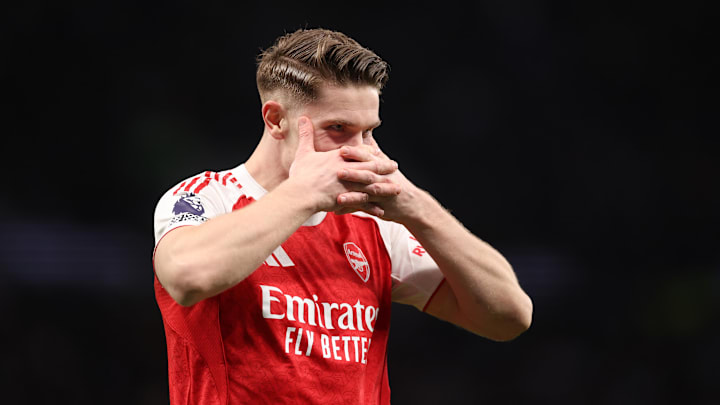 Les Gunners gardent leur première place