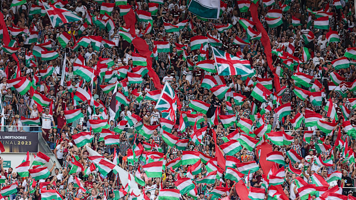 Quase 70 mil pessoas marcaram presença no Maracanã. 