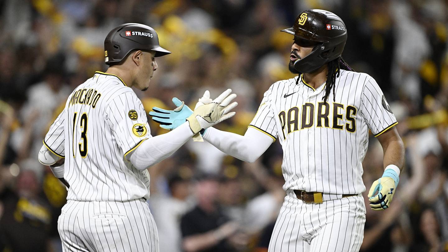Padres Move One Win Away From NLDS With Dominant Win Over Cubs in Wild-Card Game 1