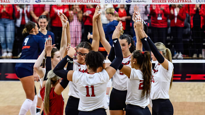 Nebraska made quick work of Illinois Thursday night for their 14th-straight sweep and counting.