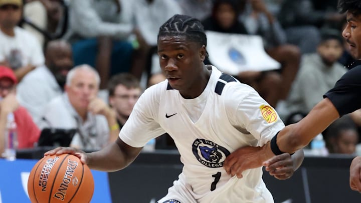 Jan 3, 2025; Gilbert, AZ, USA; CIA Bella Vista (AZ) guard Miles Sadler (1) against Arizona Compass Prep during the Hoophall West High School Invitational at Highland High School. Mandatory Credit: Mark J. Rebilas-Imagn Images Jan 3, 2025; Gilbert, AZ, USA; CIA Bella Vista (AZ) guard Miles Sadler (1) against Arizona Compass Prep during the Hoophall West High School Invitational at Highland High School. Mandatory Credit: Mark J. Rebilas-Imagn Images